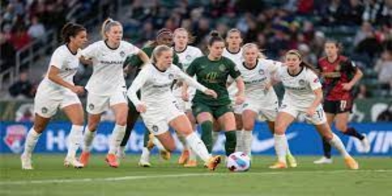 为什么《从球场到播客》是女足球迷必看-ag尊龙独家洞察  -ag尊龙