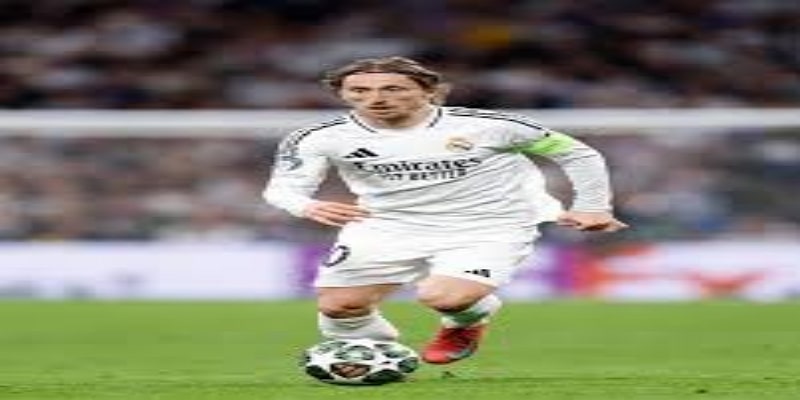 从伯纳乌到自由球场：莫德里奇的战略转型-ag尊龙