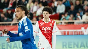 关键进球与比分拉锯战