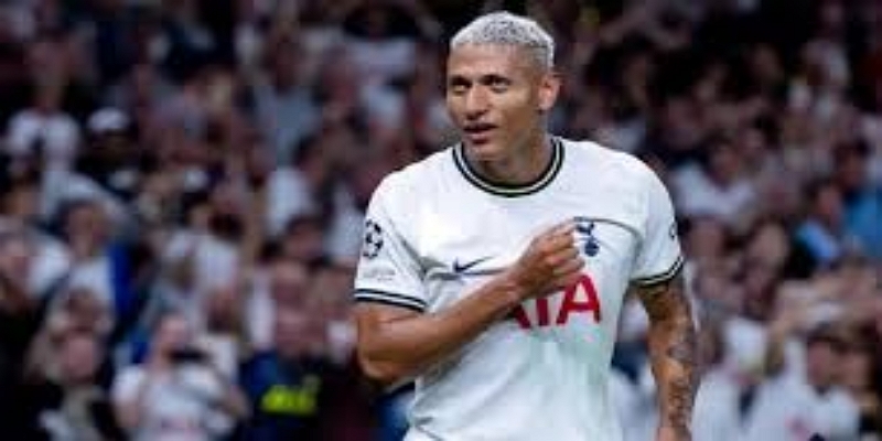 背景回顾：孔蒂离任引爆舆论风暴 -ag尊龙