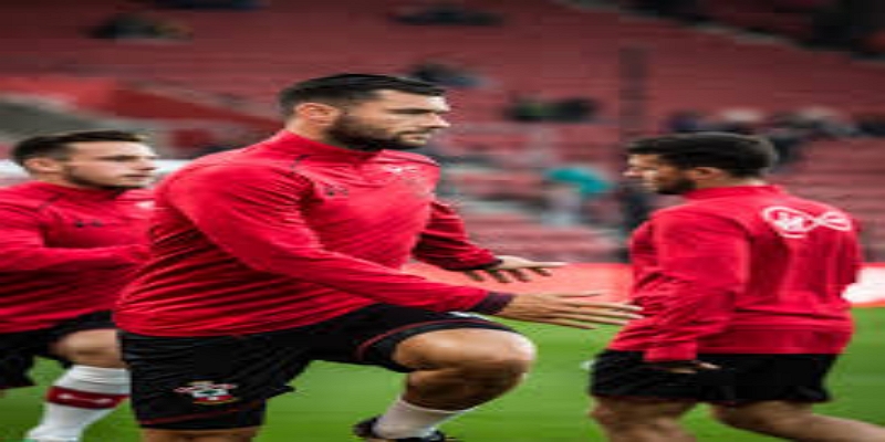 从租借到永久转会：奥斯汀与QPR的二次情缘解析 - ag尊龙